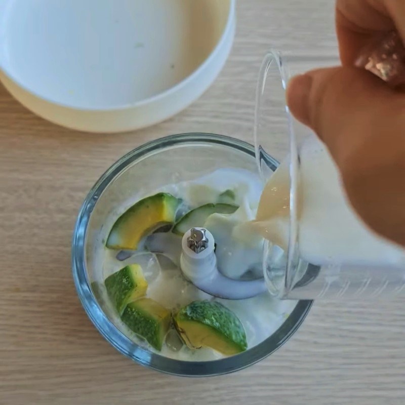 Bước 2 Xay hỗn hợp pudding bơ Pudding bơ cho bé ăn dặm