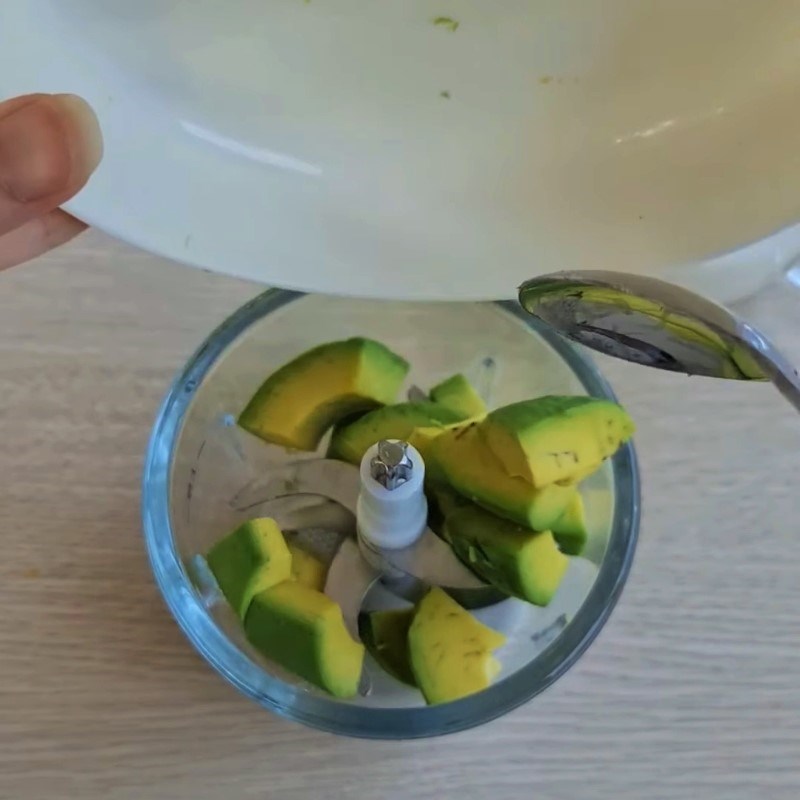 Bước 2 Xay hỗn hợp pudding bơ Pudding bơ cho bé ăn dặm
