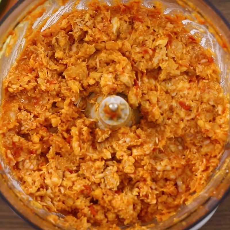 Bước 4 Xay nguyên liệu Chả tôm Thanh Hóa