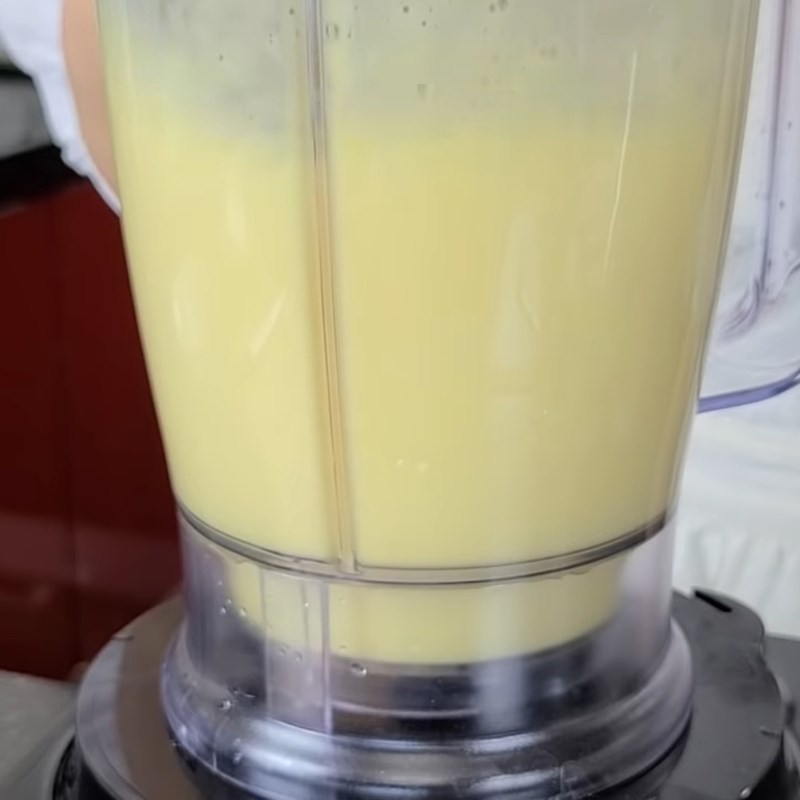 Bước 3 Xay nước cốt dứa Bánh phô mai nướng dứa