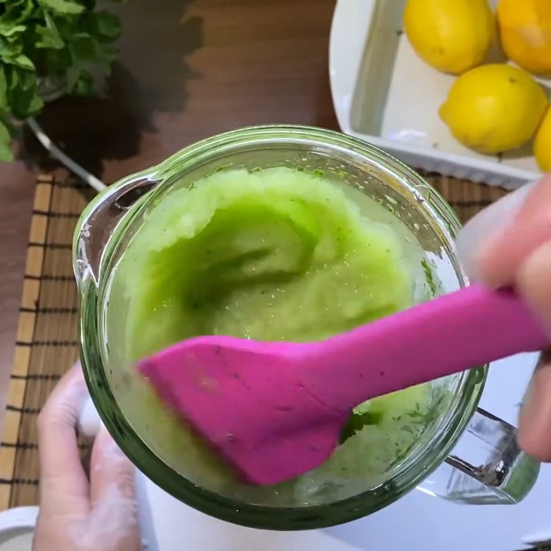 Bước 3 Xay sinh tố chanh bạc hà Sinh tố chanh bạc hà