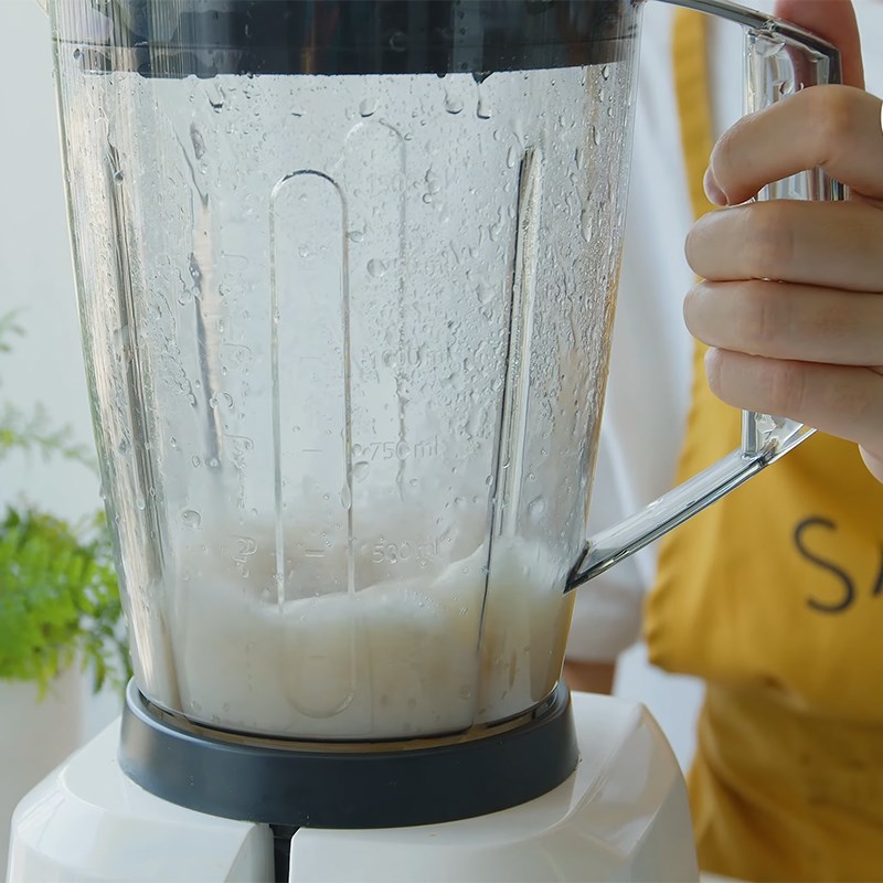 Bước 5 Xay vải Panna cotta thạch vải
