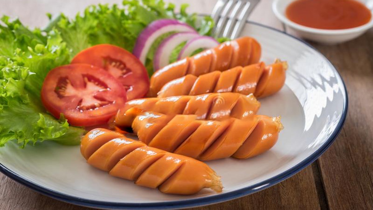 Xúc xích xông khói áp chảo